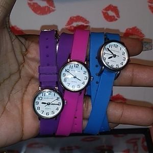 3X AERO WRAP AROUND WATCHES..♥.NEED BATTERIES! !